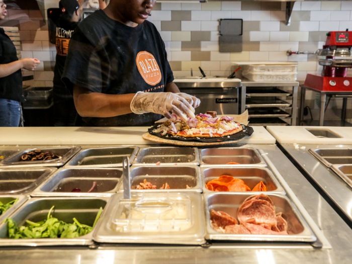 PIZZA CHAIN: BLAZE PIZZA — Blaze Pizza, which offers speedy, customizable personal pizzas, beat out behemoths like Domino