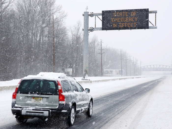 When conditions turn snowy, however, many drivers swap a set of all-season tires for winter or snow tires. They might also use summer tires for warm-weather driving.