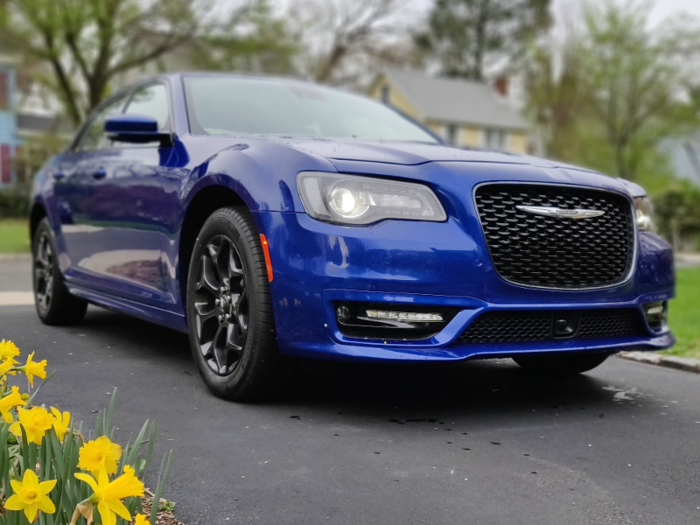 9. Chrysler 300 4WD