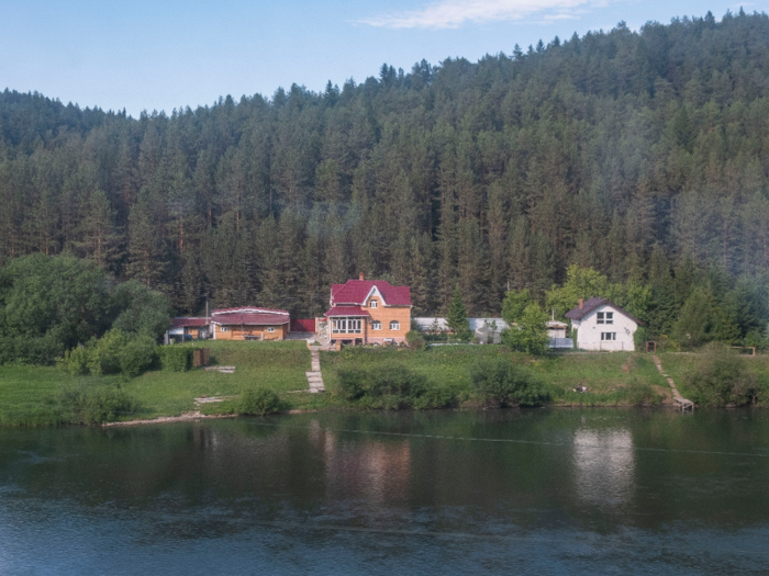 We passed some cute riverfront houses.