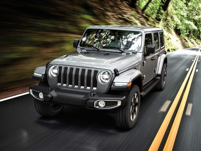 2019 Jeep Wrangler: $28,045