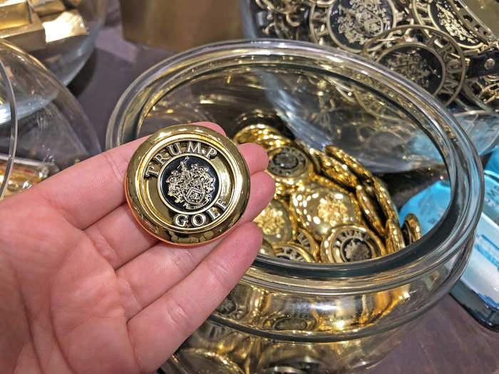 There were bowls of gold tchotchkes like ball markers ...