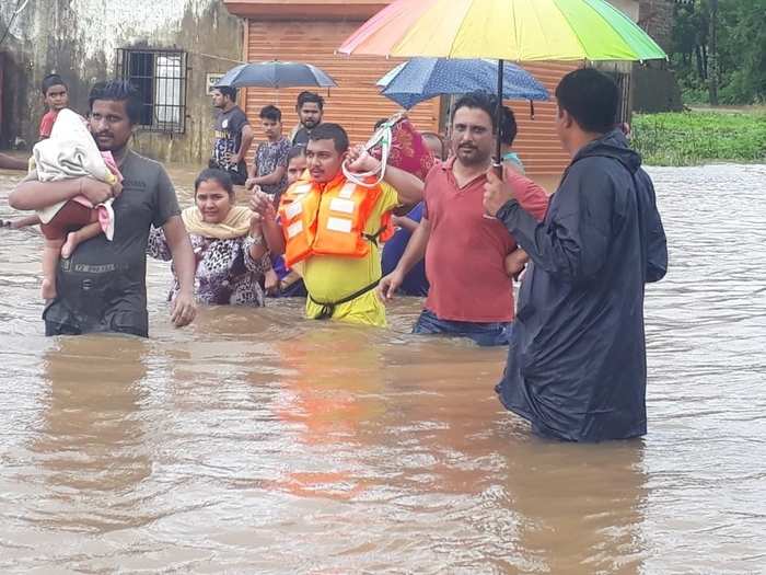 At least nine persons drowned on 8 August 2019 when a rescue boat capsized at Brahmnal village in Maharashtra