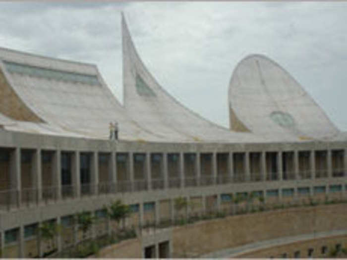 It also helped grow the economy of Anandpur Sahib in Punjab, as it employs 300 people. The revenue of the museum shops increased by five times in 7 years.