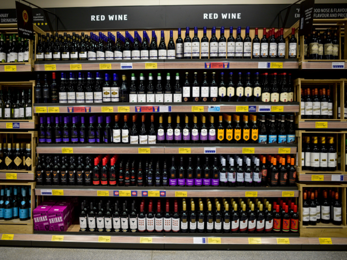 Here's what you should buy at Aldi and what you should avoid, according to people who've shopped