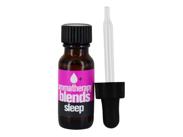 Essential oils with a sleep-inducing blend