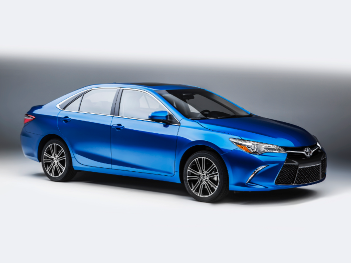 Best used midsize car: 2016 Toyota Camry/Camry Hybrid