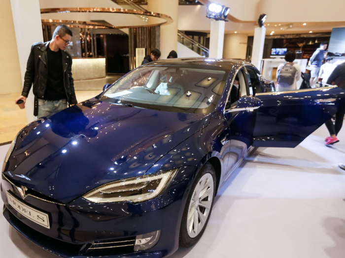 The battery range for the 2019 Model S Long Range increased by 105 miles.