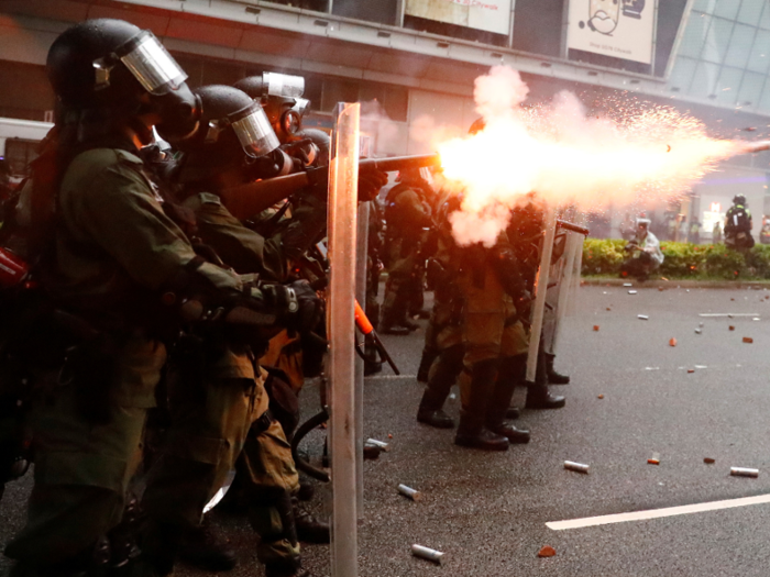  Police deployed tear gas. They also used water cannons for the first time, directing them towards barricades and open space without targeting protesters. 