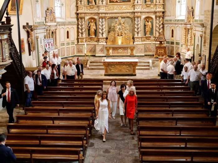 The group also attended a traditional song performance in the stunning Saint-Etienne church, not far from the villa.