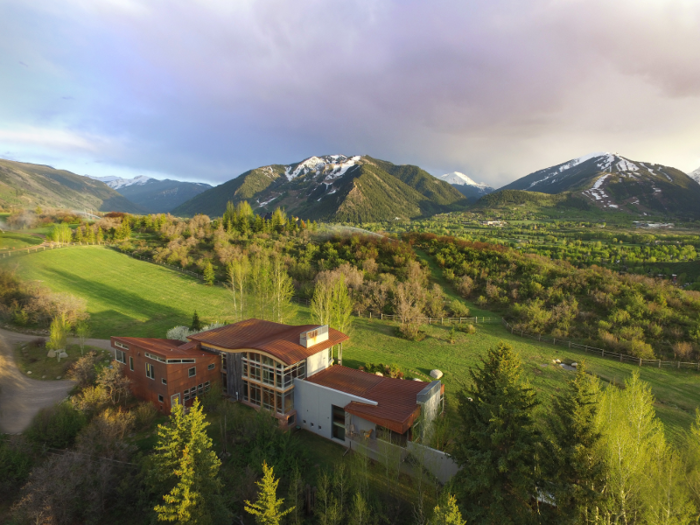 But Summit House is far from the only high-profile, ultra-luxurious property in the area. In March 2019, an $18 million ranch on Billionaire Mountain