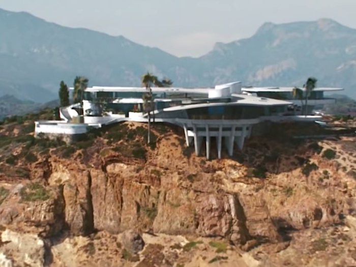 Business Insider was not able to verify that claim, but several reports have pointed out the resemblance between the two houses. While the home in "Iron Man" is a fictional artist