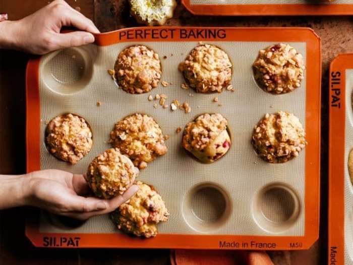 Non-stick muffin molds that they