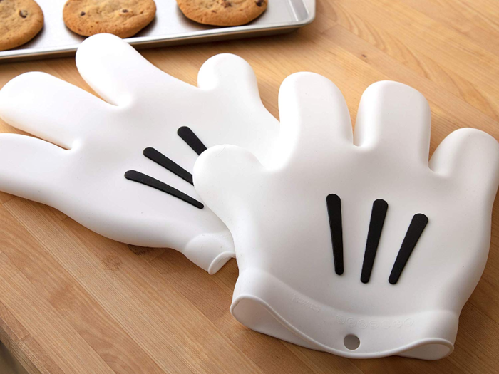 Mickey Mouse Hand Oven Glove Set