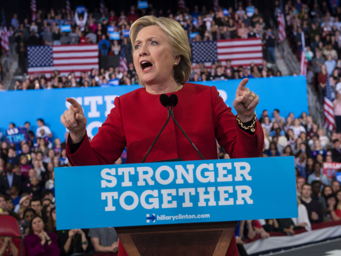 Hillary Clinton (2016): "Stronger together"