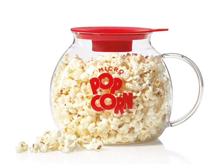 A microwave popcorn maker