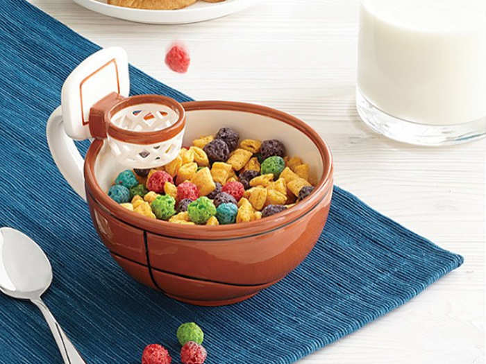 A mug that lets them play with their food