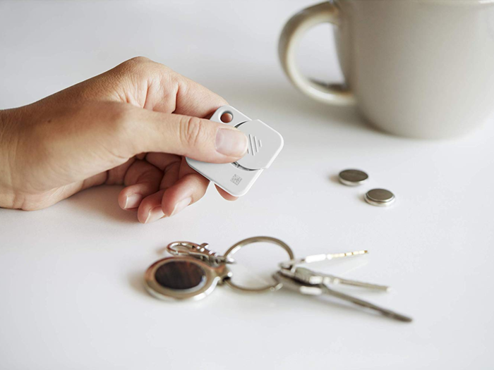 A tiny, convenient Bluetooth key tracker