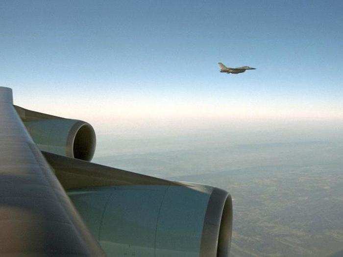 An F-16 escorts Air Force One.