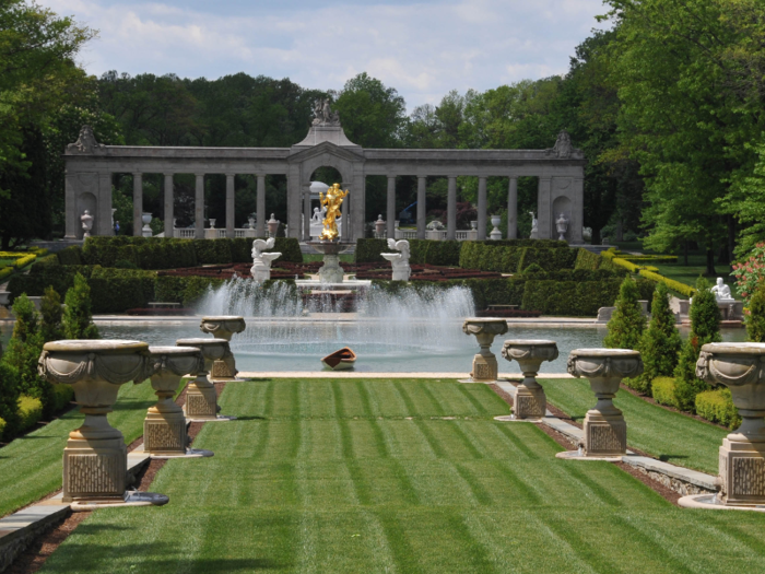 Delaware: The Nemours Mansion