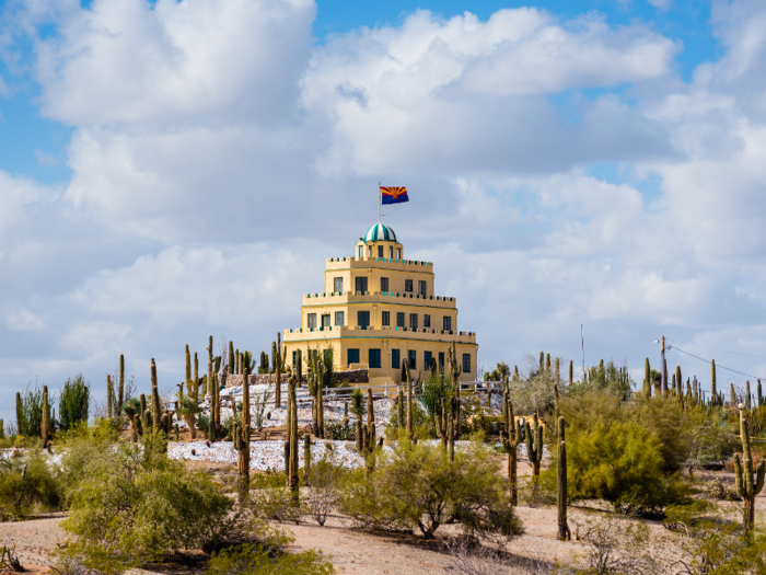 Arizona: Tovrea Castle at Carraro Heights