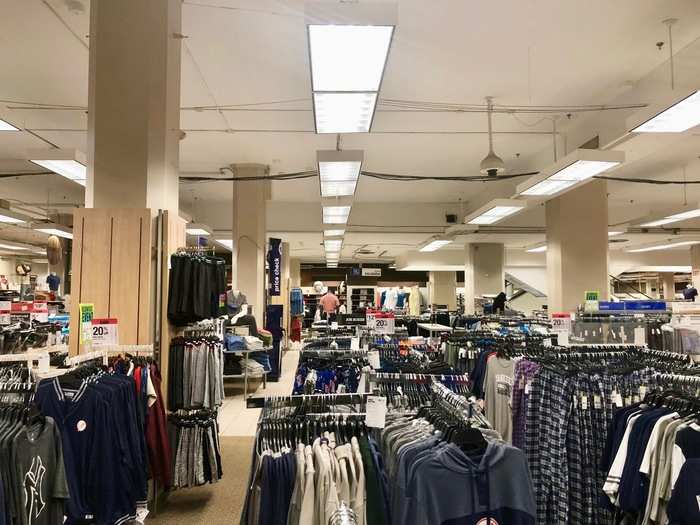 From its outdated offerings to its tacky store appearance, Sears did not appear to be in good shape. Kohl