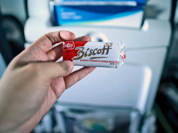 The only available free snack was this tiny package of Biscoff cookies ...