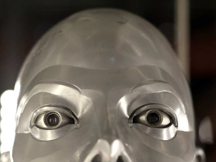 ... a robotic replica of his head as seen in the "Moonwalker" film starring Jackson ...