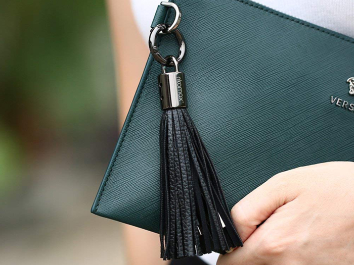 Oneenjoy Tassel Cable for iPhone