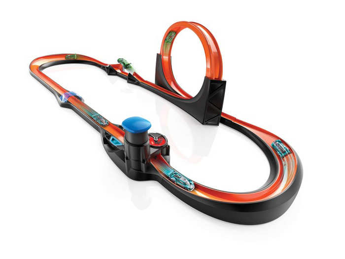 16. Hot Wheels id Smart Track Kit