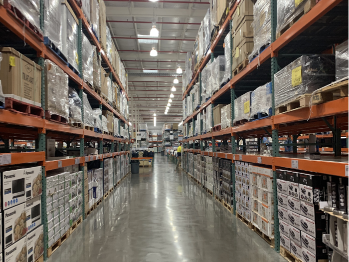 Once I turned a corner into an aisle, however, I began to see the similarities emerge. The construction of this Costco was exactly the same as its American counterpart, with goods stacked on large shelves reaching toward the ceiling. As I do every time I enter a Costco or Sam