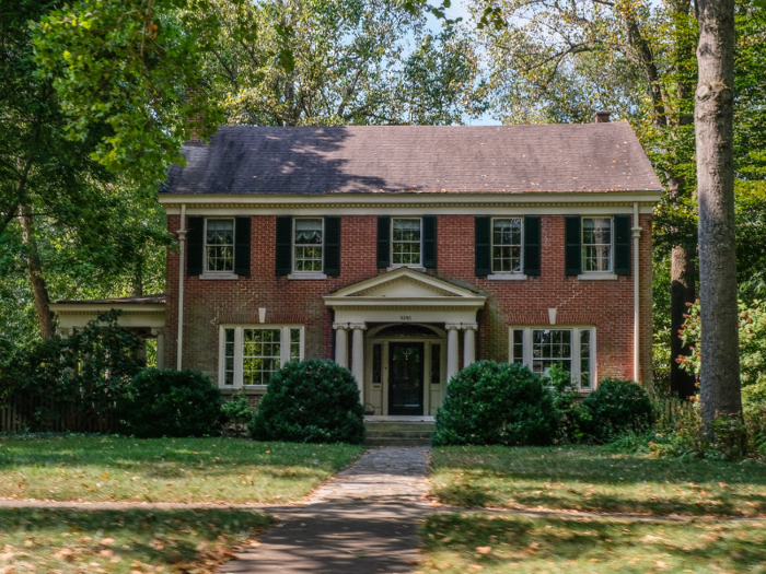 I spent a couple hours wandering through these neighborhoods and I saw plenty of large, stately homes — many that included red brick and white columns — shaded by tall trees.