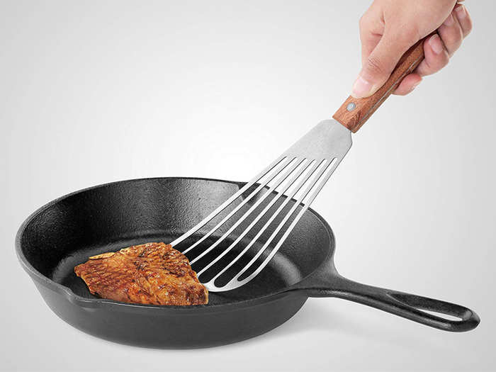 10. Fish spatula