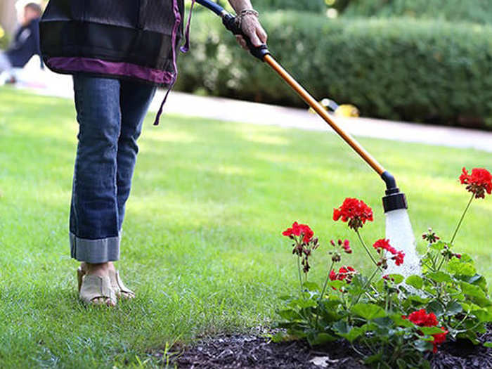 The best garden hose nozzle watering wand