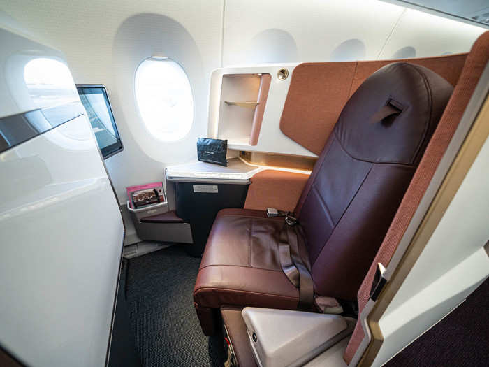 By now, you might be wondering why I keep referring to the seats as "suites." Unlike Delta, Qatar, and myriad other airlines offering fully enclosed business class suites, Virgin