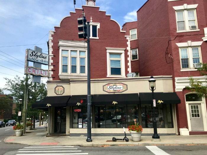 The brick exterior and retro sign provide for a nostalgic experience that feels uniquely Midwestern. The surrounding area was just as quaint — filled with small restaurants, shops, bookstores, a movie theater, and a florist.