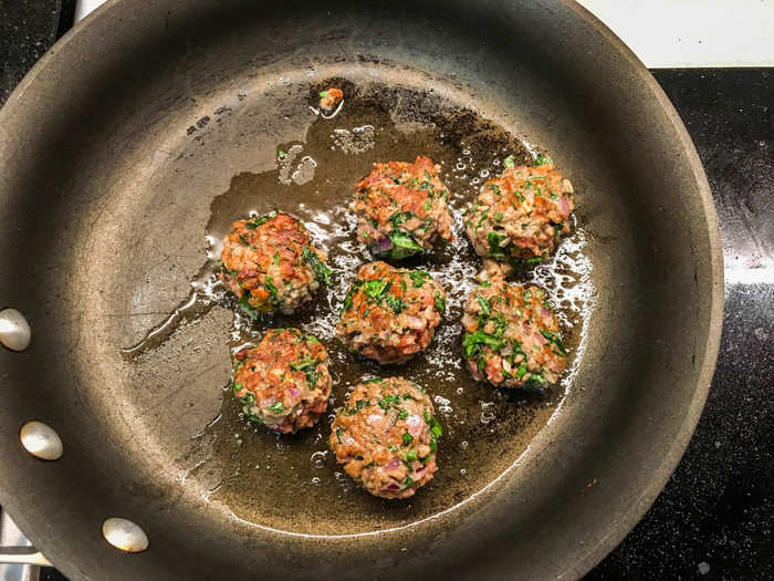 Again, the "meat" browned right as it hit the pan. And again, it cooked exactly at the speed at which ground beef cooks. It browned like beef browns. It stiffened as beef stiffens. It released fat like beef releases fat.