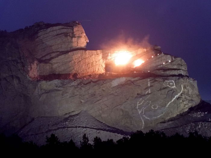 The sculpture has been used to celebrate special events like the Battle of the Little Bighorn. Since 2005, there have been laser shows against the mountain, and visitors can also watch dynamite explosions.