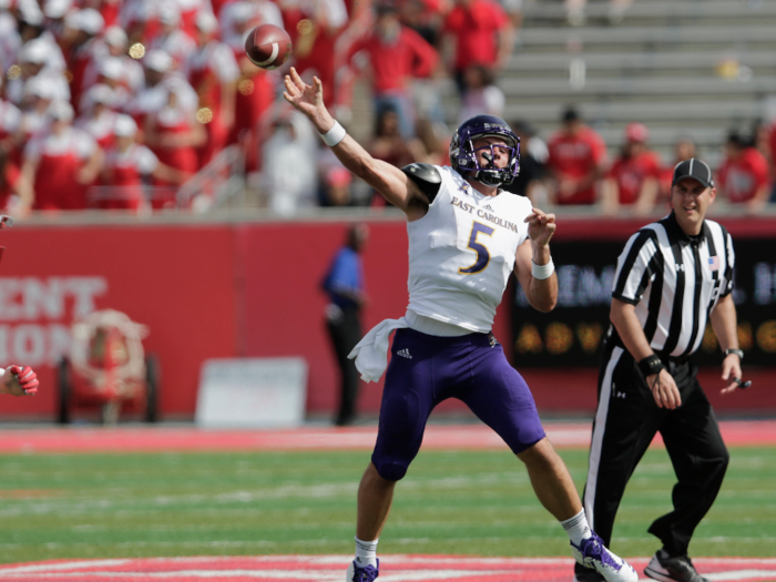 Minshew ended up having a strong 2017 season, throwing for 2,140 yards, 16 touchdowns, and 7 interceptions in 10 games.