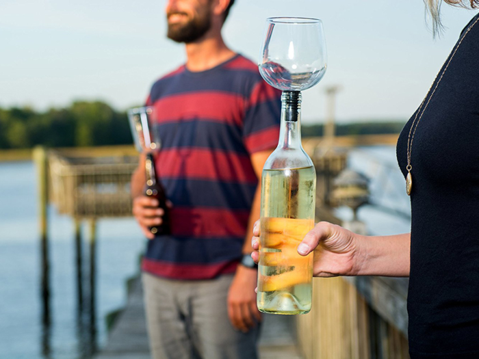 A screw-on top that turns a wine bottle into a glass