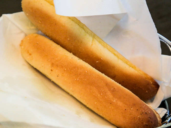 And of course, it comes with free breadsticks.