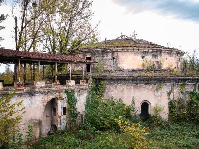 Tskaltubo itself is still an operating spa resort town. In 2015, a new medical thermal center was built, complete with a newly-renovated hotel, restaurant, winery, and sanatorium, contrasting with the decaying ruins of the old resort.