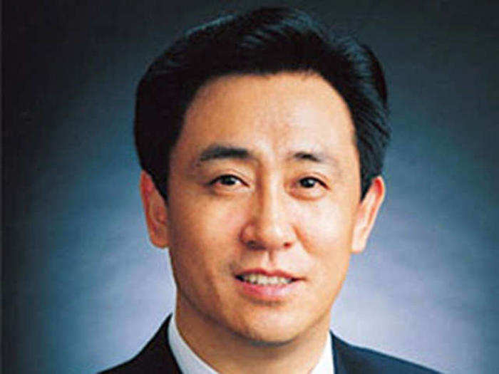 ​2. Xu Jiayin