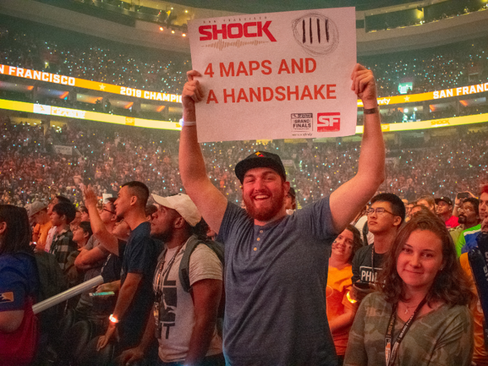 After the hot start, Shock supporters seemed confident their side would pull out the victory, with one fan brandishing a sign that read "4 maps and a handshake," implying the Shock would win in a sweep.