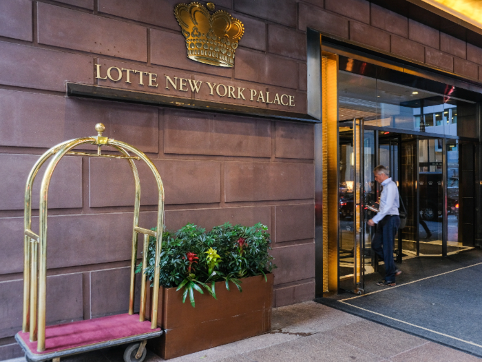 On a recent afternoon, I got a tour of the Lotte New York Palace and its two $25,000 penthouse suites with David Shenman.