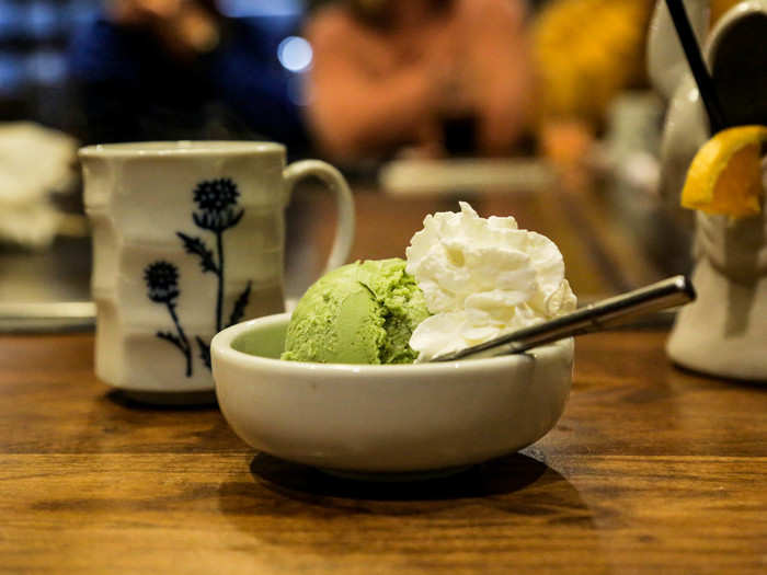 But wait! There was one more course: ice cream and hot green tea. The choices of ice cream were chocolate, strawberry, and green tea. I chose the green tea.