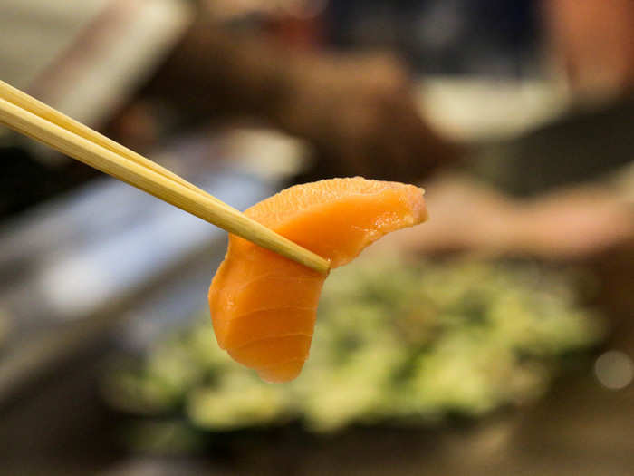 It tasted very fishy and was neither fresh nor fatty. I turned my attention to the food cooking on the grill top.