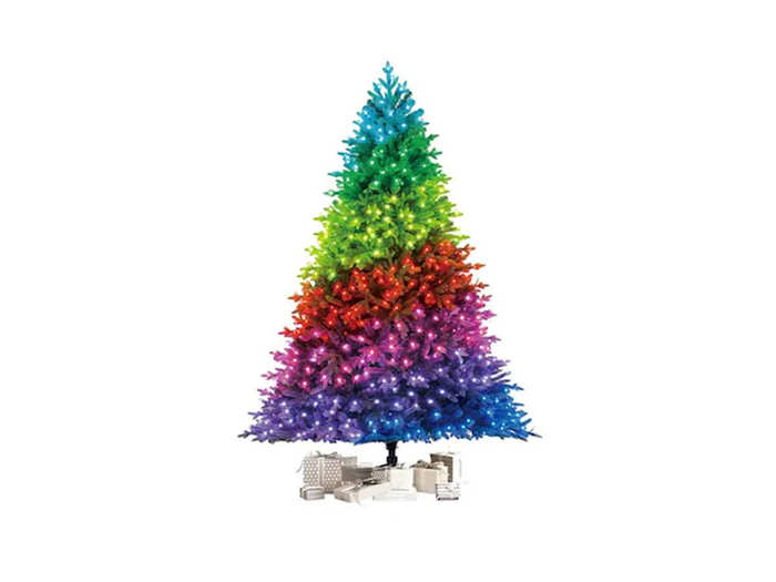 A Christmas tree with 435 colorful lights