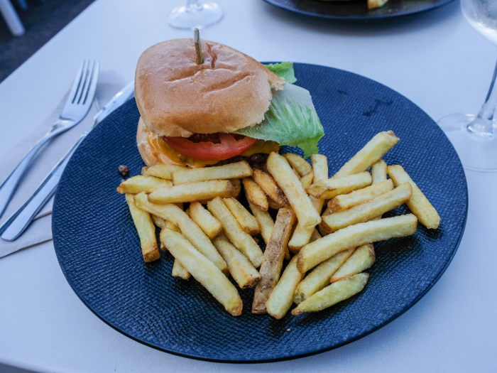 I ordered a cheeseburger and fries, which tasted perfectly fine.