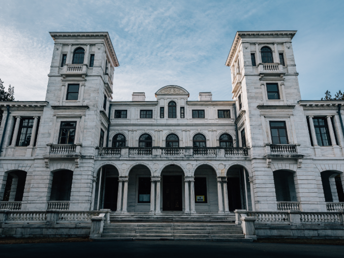 Swannanoa Palace — Virginia, United States